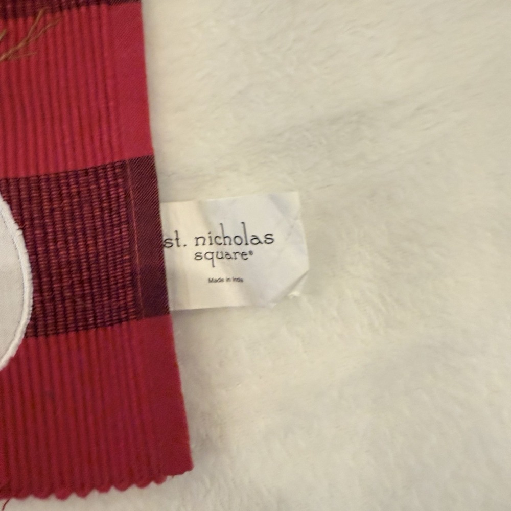 4 St. Nicholas Square Buffalo Plaid‎ Snowman Embroidered Placemats Puffball Set - Picture 3 of 12
